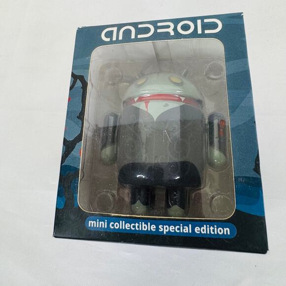 2010 Android Mini Collectible Andrew Bell Power Vampire Figure - Picture 3 of 7
